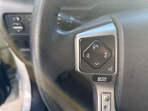 Used 2023 Toyota 4Runner SR5 AWD/4WD image 10