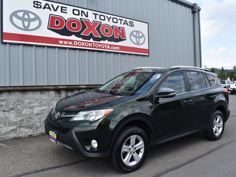 Used 2013 Toyota RAV4 XLE AWD/4WD image 1