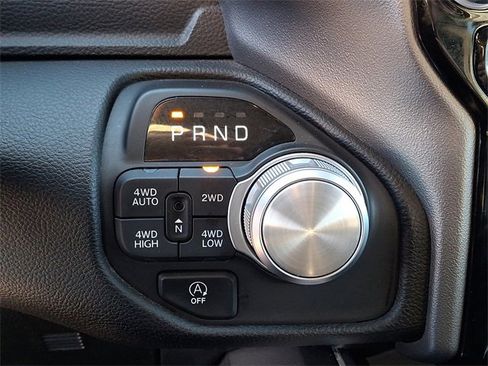 Used 2025 RAM 1500 Laramie image 15