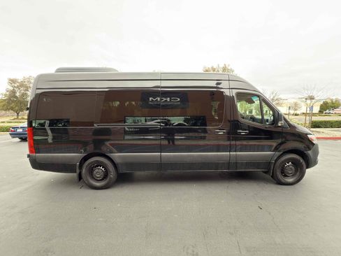 Used 2023 Mercedes-Benz Sprinter 2500 image 7