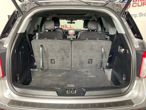 Certified 2022 Ford Explorer XLT w/ Equipment Group 202A AWD/4WD image 11