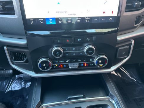 Used 2023 Ford Expedition Max XLT image 22