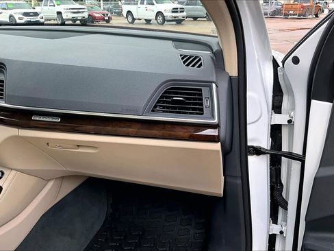 Used 2019 Audi Q5 2.0T Premium Plus w/ Premium Plus Package image 16