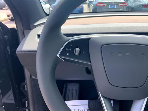 Used 2026 Tesla Model Y 2WD image 22
