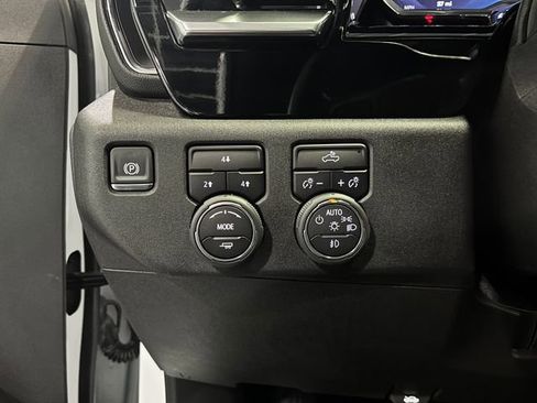 Used 2025 Chevrolet Silverado 2500 LT w/ Convenience Package AWD/4WD image 24
