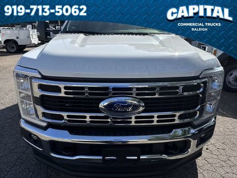 New 2026 Ford F550 4x4 Crew Cab image 12