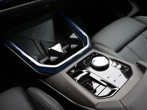 Used 2025 BMW X3 xDrive30i w/ Premium Package image 31