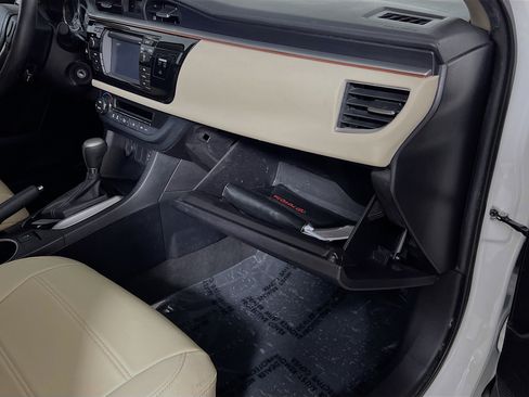 Used 2015 Toyota Corolla LE image 34