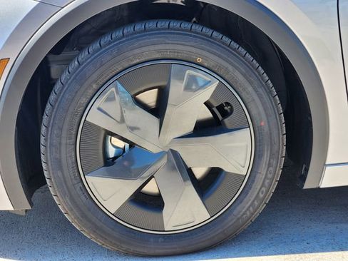 New 2026 Toyota Prius Plug-In Hybrid image 8