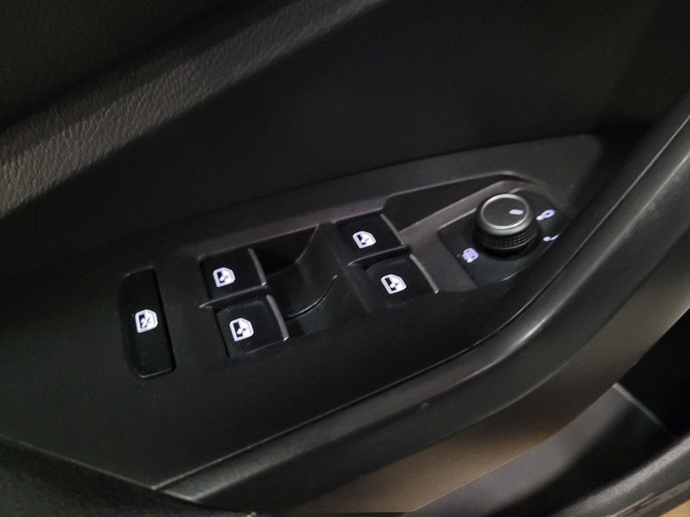Used 2024 Volkswagen Jetta SE FWD image 27