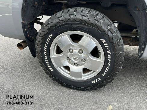 Used 2011 Toyota Tundra 4x4 Double Cab w/ TRD Off-Road Pkg image 22