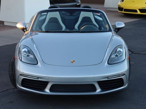 Used 2017 Porsche 718 Boxster S image 8