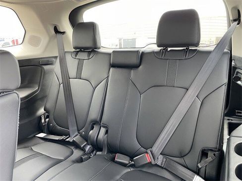 New 2025 Honda Pilot Touring image 28