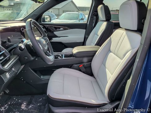 New 2026 Chevrolet Traverse High Country w/ LPO, Floor Liner Package image 8