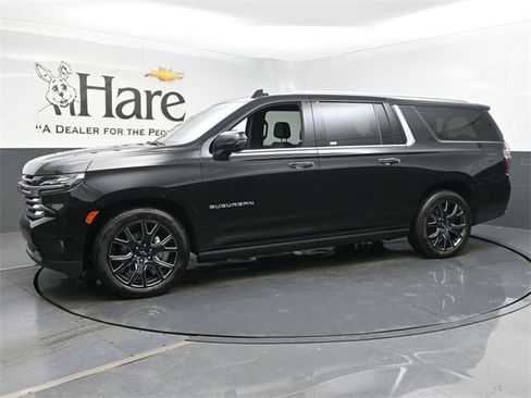 Certified 2023 Chevrolet Suburban High Country image 34