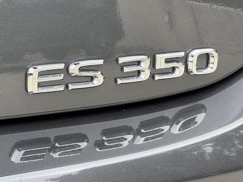 Used 2025 Lexus ES 350 w/ Premium Package FWD image 24