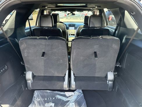 Used 2019 Ford Explorer Platinum AWD/4WD image 12