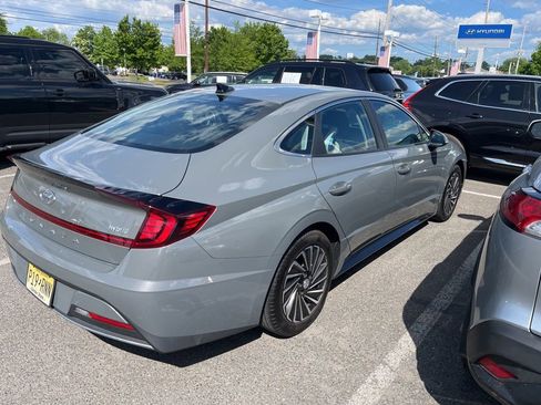 Used 2023 Hyundai Sonata SEL FWD image 3