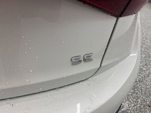 New 2026 Volkswagen Jetta SE FWD image 5