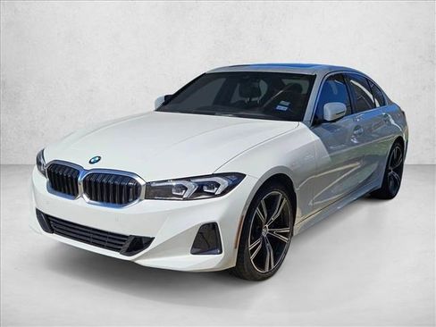 Certified 2024 BMW 330i Sedan w/ Premium Package image 1