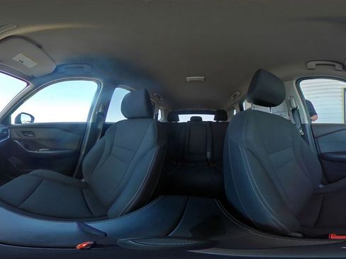 Used 2024 Chevrolet Malibu LT image 40