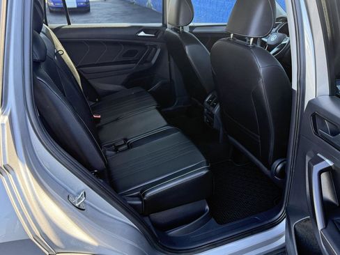 Used 2024 Volkswagen Tiguan SE image 24