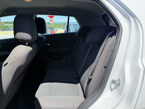 Used 2017 Chevrolet Trax LS FWD image 15