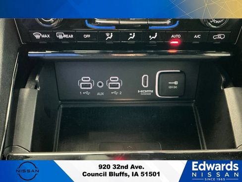 Used 2022 Jeep Grand Cherokee Trailhawk w/ Advanced Protech Group II AWD/4WD image 30