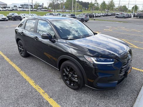 Used 2023 Honda HR-V Sport image 1