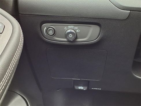 Used 2025 Buick Encore GX Preferred image 68