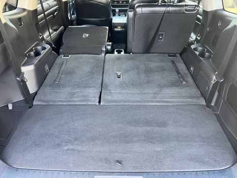 Used 2022 Toyota Highlander XLE image 21