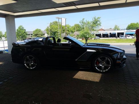 Used 2014 Ford Mustang GT Premium w/ Electronics Package RWD image 11