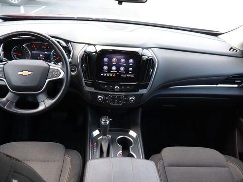 Used 2020 Chevrolet Traverse LT FWD image 18