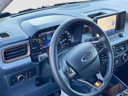 Used 2024 Ford Maverick Lariat AWD/4WD image 9