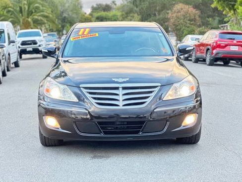 Used 2011 Hyundai Genesis 4.6 RWD image 2