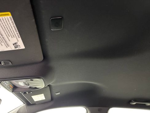 Used 2024 Chevrolet Colorado LT w/ LT Convenience Package image 23