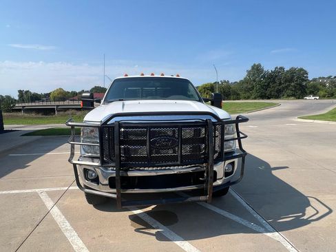 Used 2015 Ford F350 Lariat w/ Lariat Interior Package AWD/4WD image 3