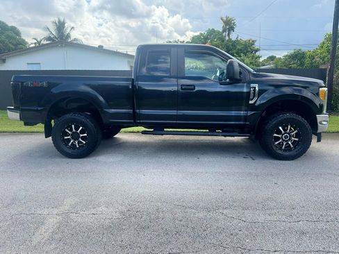 Used 2017 Ford F250 XL w/ STX Appearance Package image 6