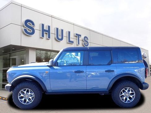 Used 2025 Ford Bronco Badlands AWD/4WD image 2