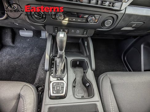 New 2026 Nissan Frontier SV w/ SV Convenience Package AWD/4WD image 14