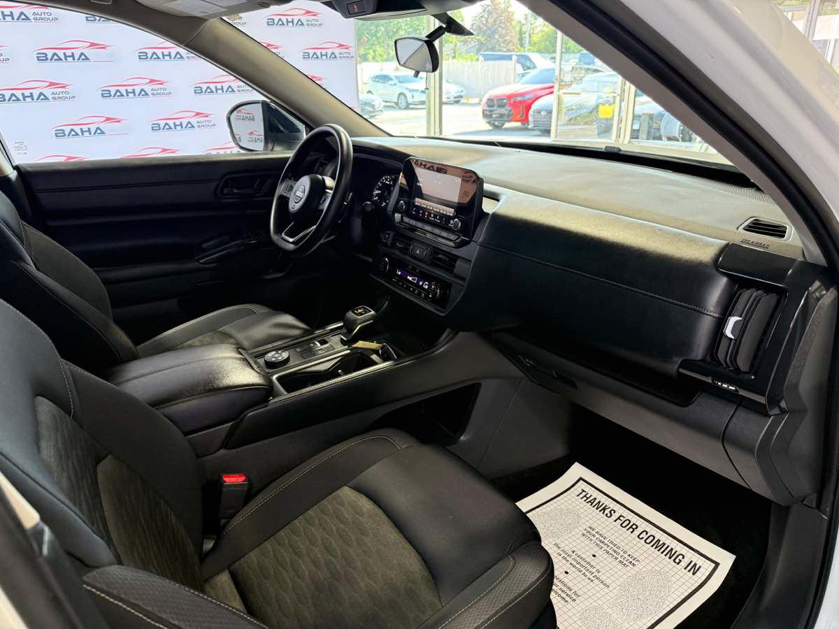 Used 2024 Nissan Pathfinder S AWD/4WD image 52