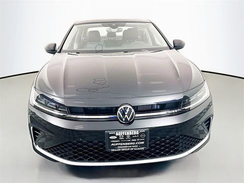 New 2025 Volkswagen Jetta SE image 2