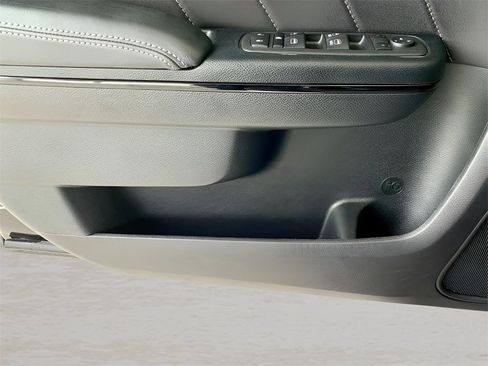 Used 2023 Dodge Charger R/T w/ Blacktop Package image 15