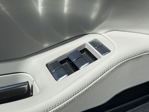 New 2026 Lincoln Navigator L Reserve AWD/4WD image 36