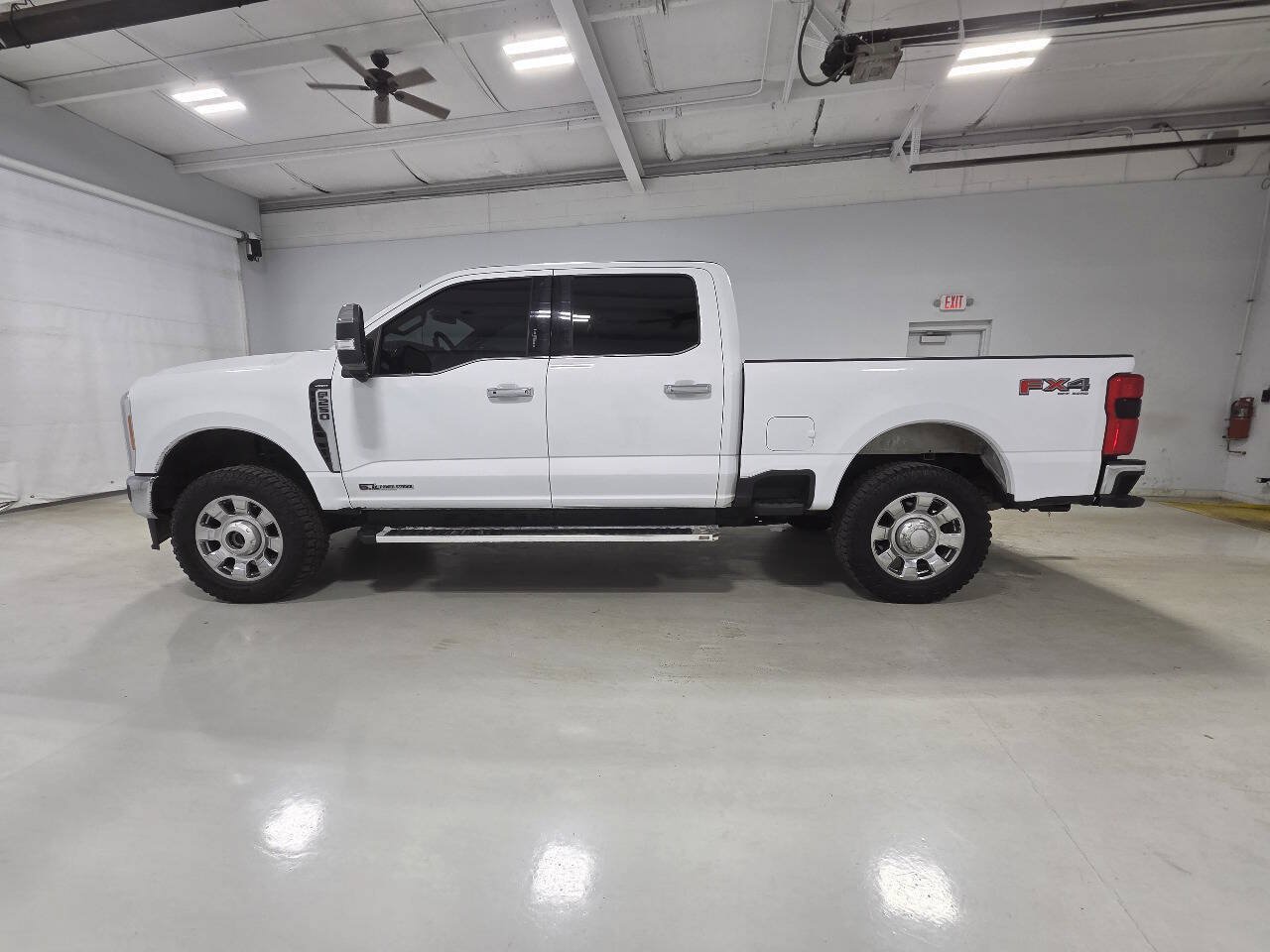 Used 2023 Ford F250 Lariat w/ Chrome Package AWD/4WD image 6