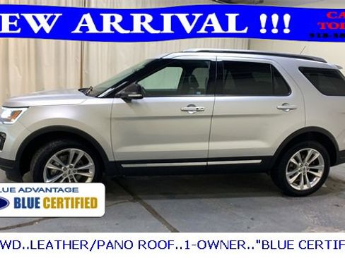 Used 2018 Ford Explorer XLT w/ Equipment Group 202A image 7