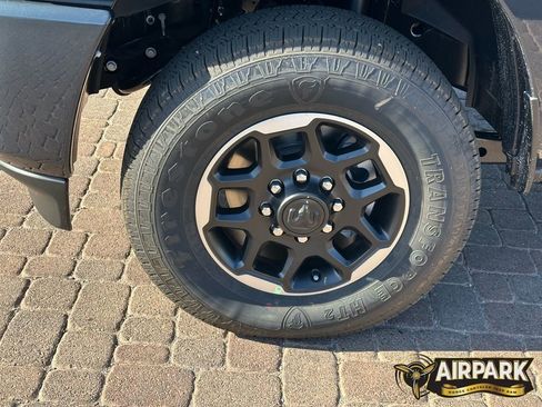 New 2025 RAM 2500 Laramie image 10