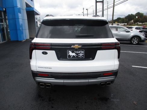 Certified 2025 Chevrolet Traverse LT image 4