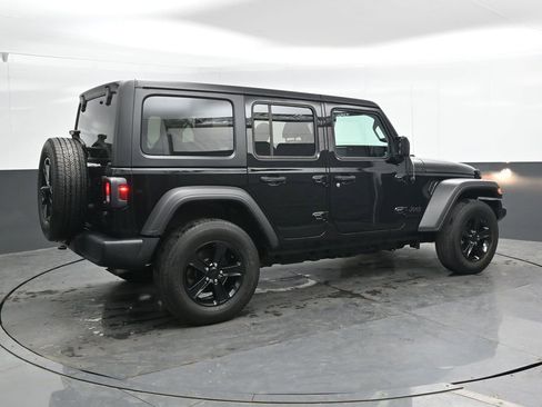 Used 2023 Jeep Wrangler Unlimited Sport AWD/4WD image 4