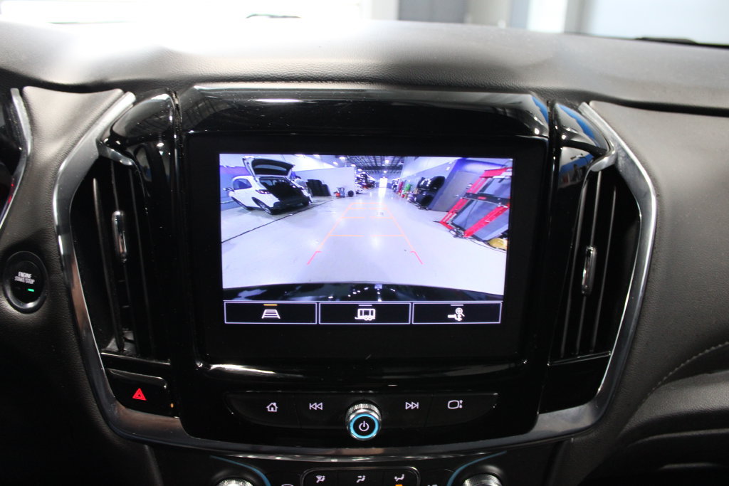 Used 2023 Chevrolet Traverse LT AWD/4WD image 18